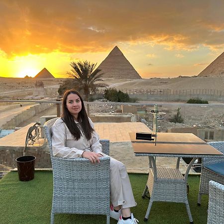 Kafret el-Gabal Golden Scarab Pyramids Hotel מראה חיצוני תמונה