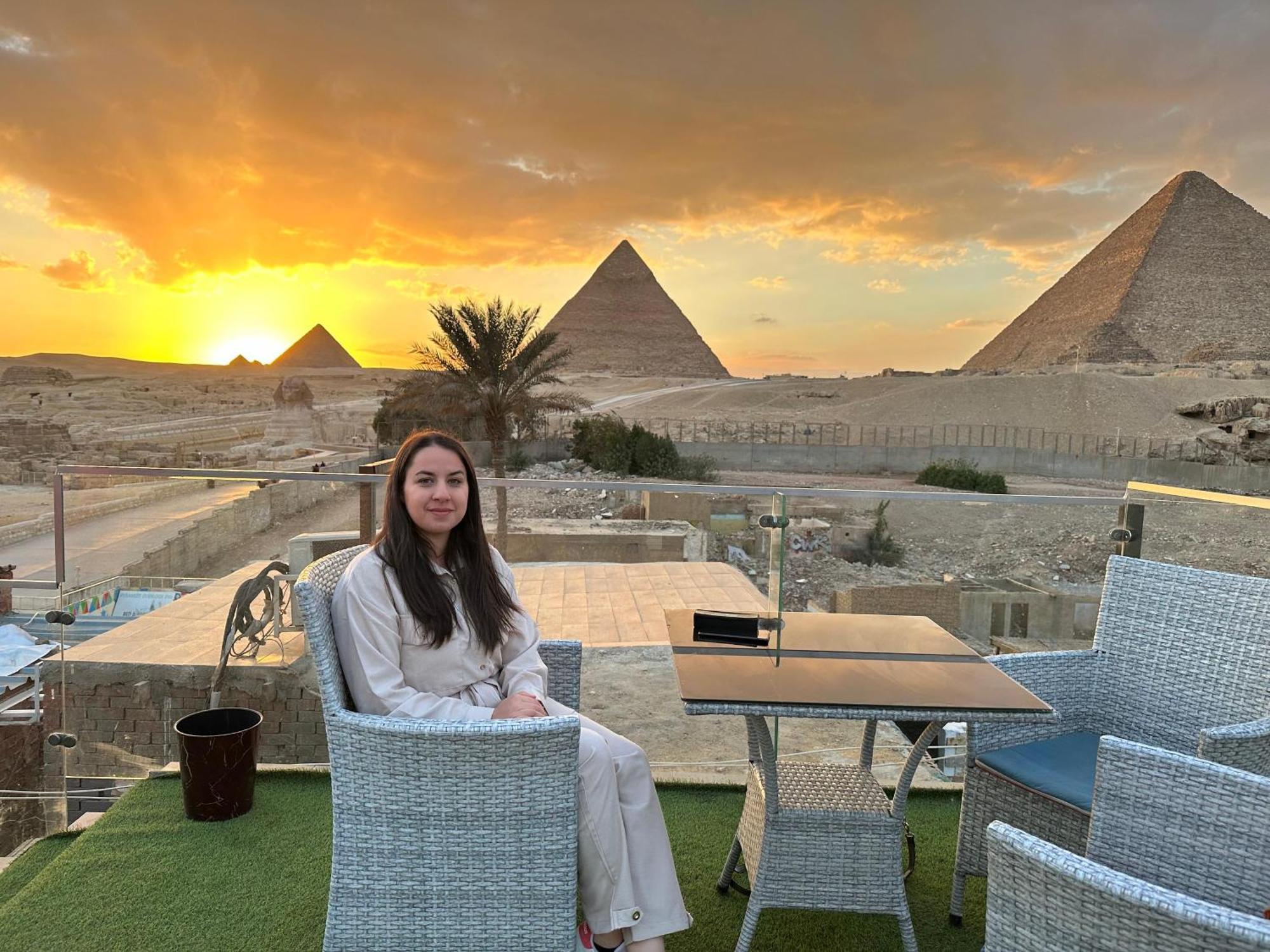 Kafret el-Gabal Golden Scarab Pyramids Hotel מראה חיצוני תמונה