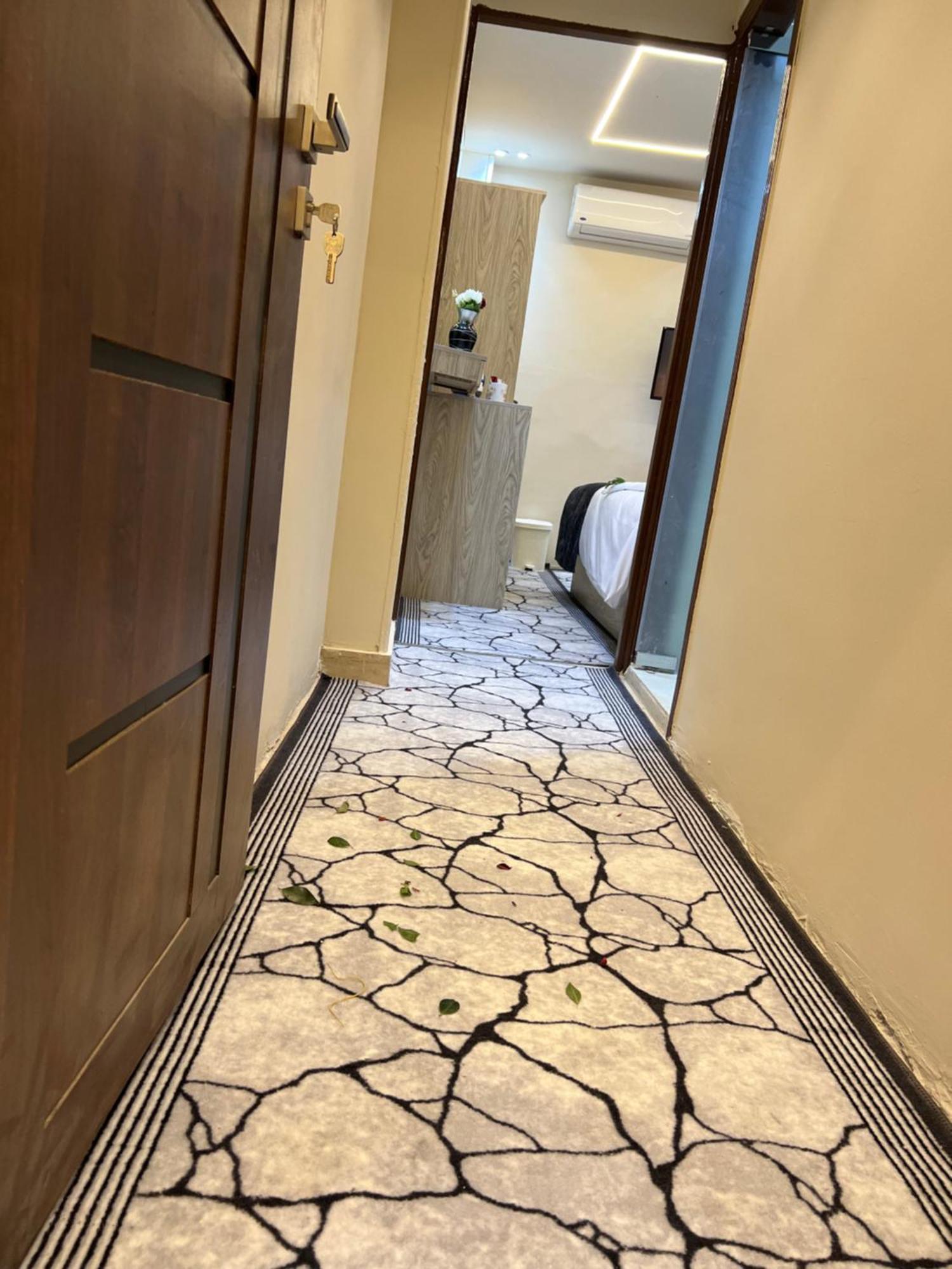 Kafret el-Gabal Golden Scarab Pyramids Hotel מראה חיצוני תמונה