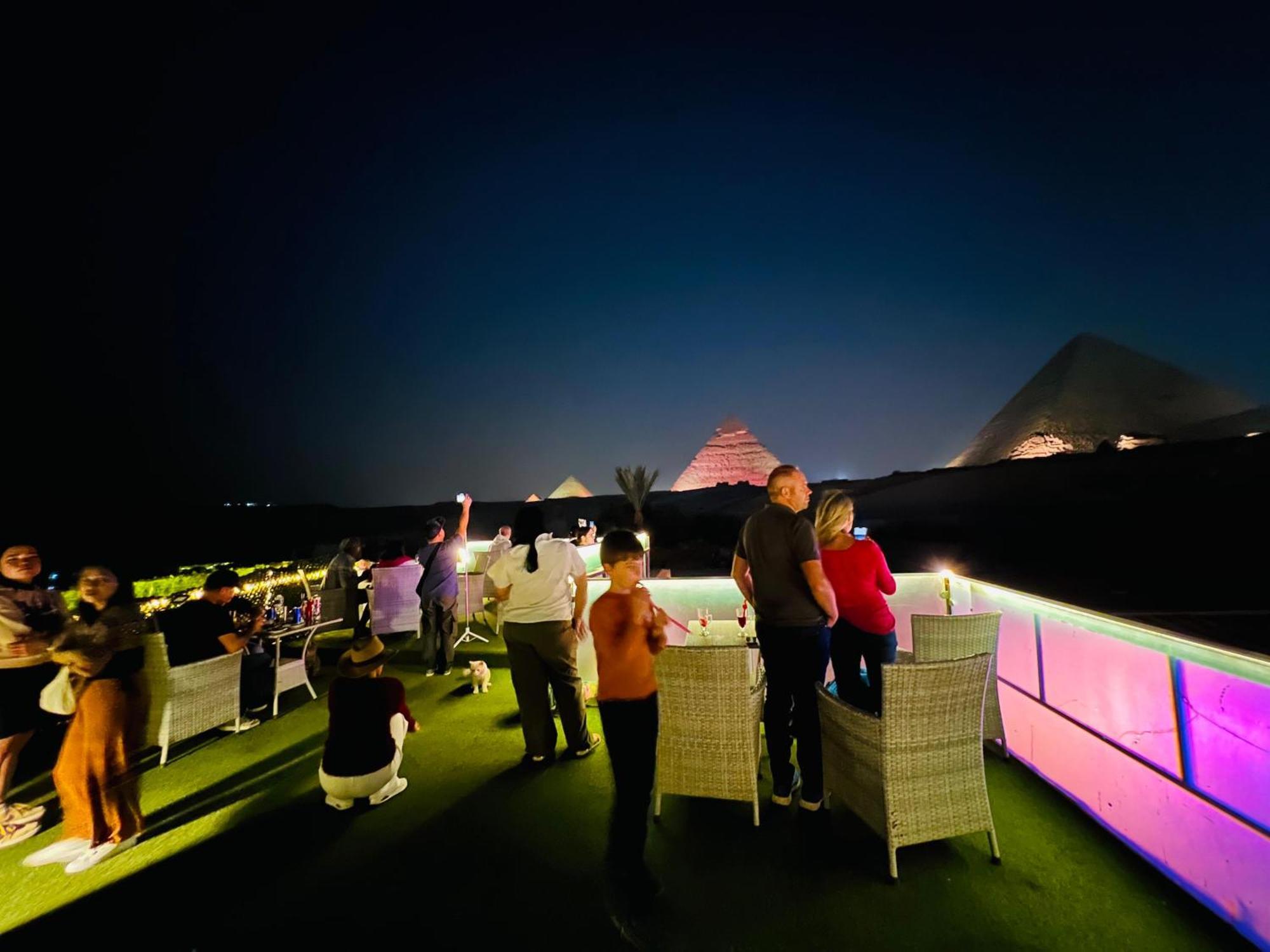 Kafret el-Gabal Golden Scarab Pyramids Hotel מראה חיצוני תמונה
